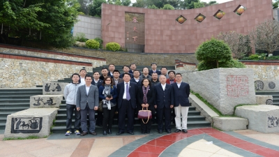 2013年廣東堅(jiān)基集團(tuán)組織考察梅州客天下活動