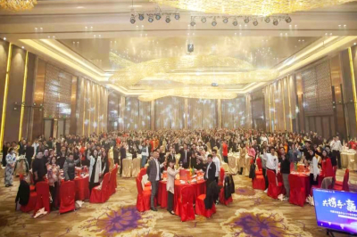 “共攜手，贏未來”—— 河源市商業(yè)中心2020年終商戶答謝晚宴圓滿落幕